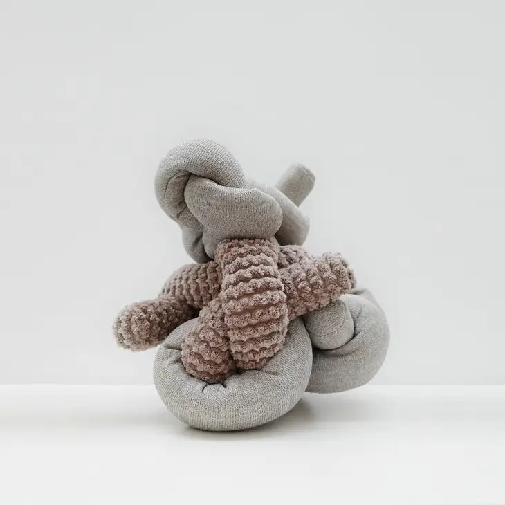 NOU | taupe with squeakers